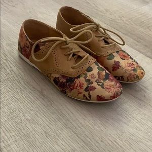Behati Floral Oxfords